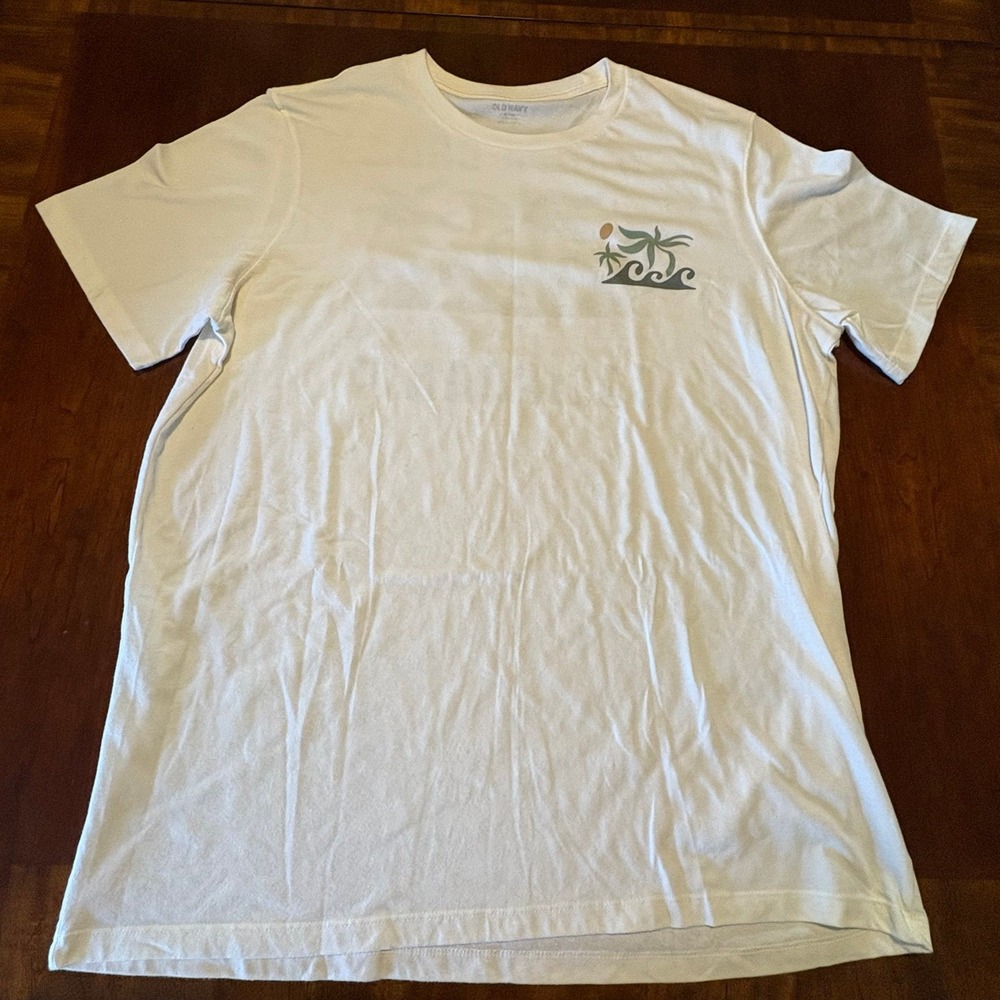 Old Navy Men's XL Tall White "Santa Cruz California Stay Chill" Graphic T-Shirt